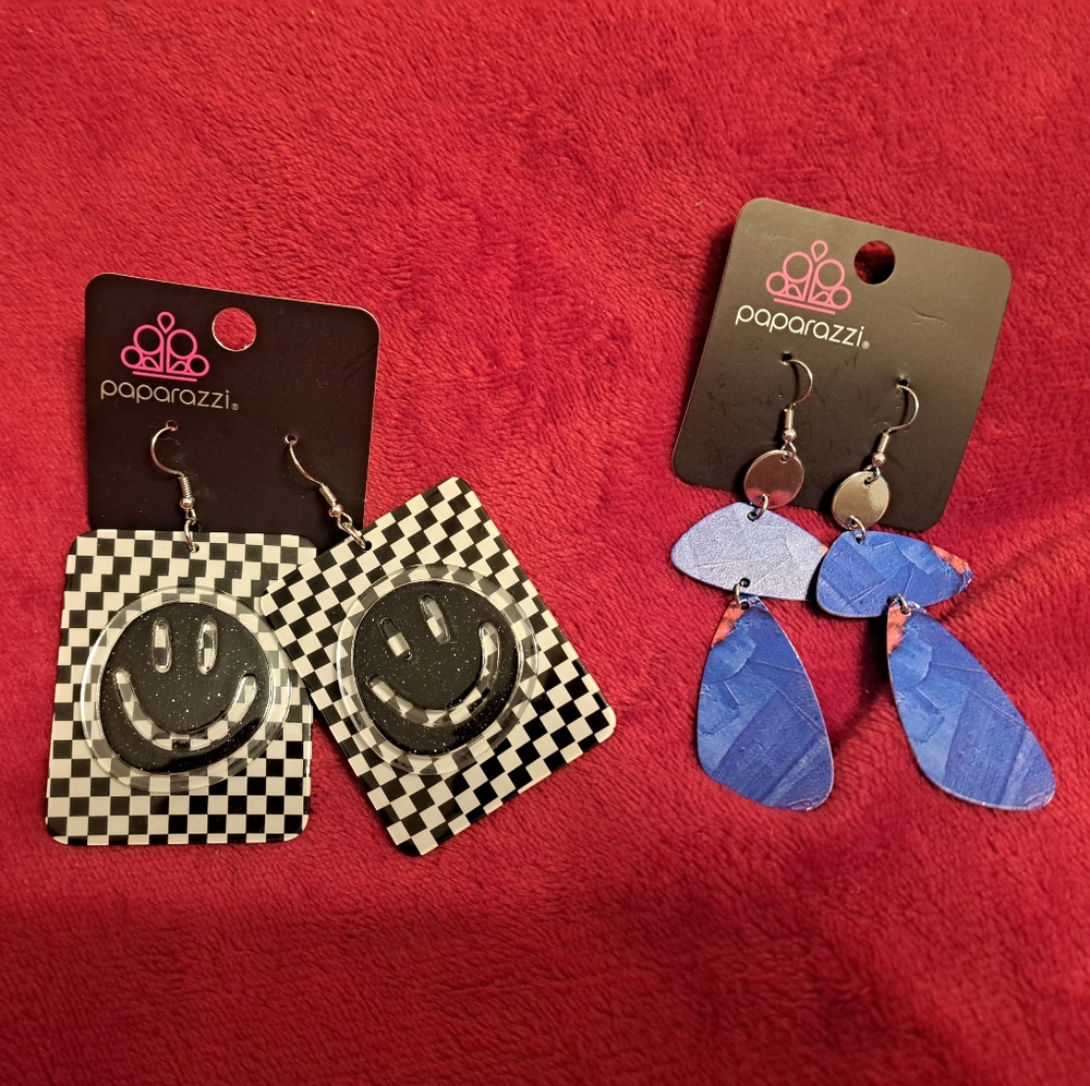Set of 2 Earrings